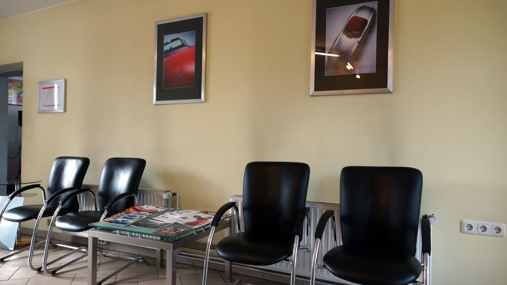 Büro und Eingangsbereich