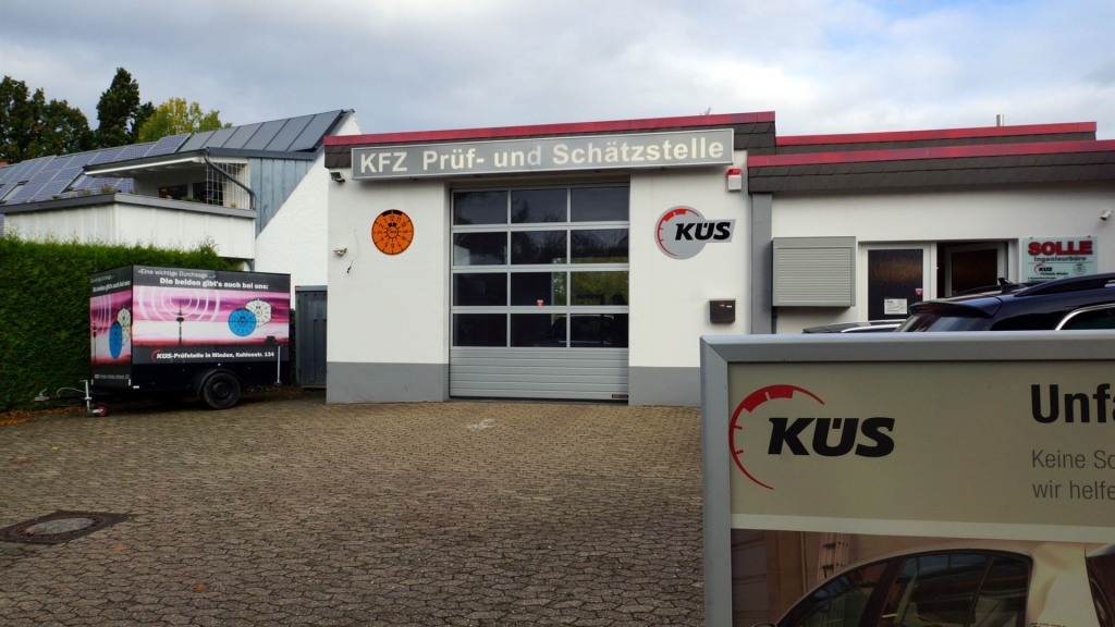 Büro und Untersuchungshalle